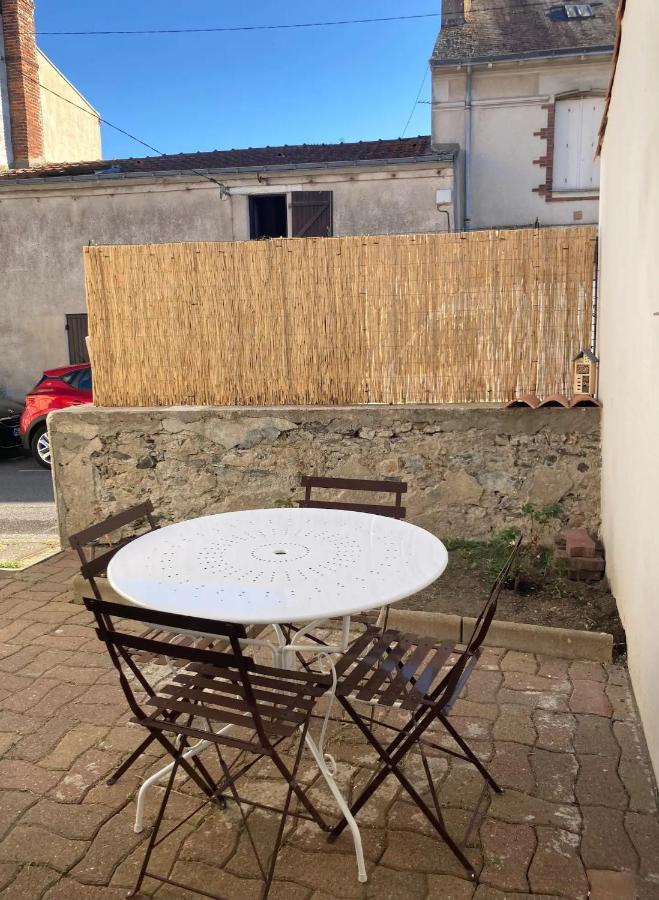 LA PETITE MAISON TAHET, 4 pers avec terasse Basse-Indre Extérieur photo
